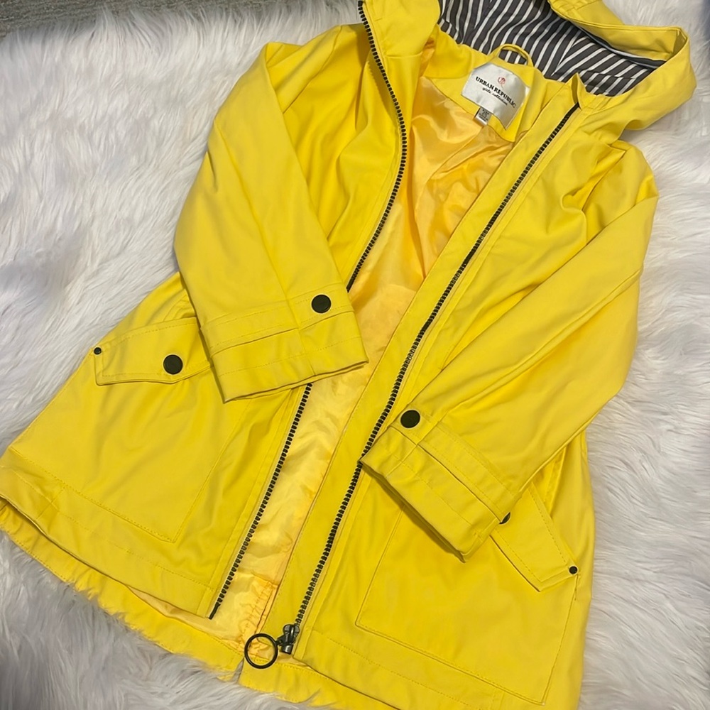Girls Urban republic rain jacket - yellow size 5/6